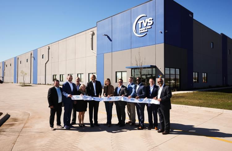 TnInvestment's tweet image. #TamilNadu based #TVS Supply chain solution (SCS)'s North America subsidiary expands U.S Operations, targets $500 Million revenue

- Inaugurated a 225,000 Sq.ft facility in #Waterloo, Lowa; Supports local manufacturing and supply chain operations

autocarpro.in/news/tvs-scs-n…