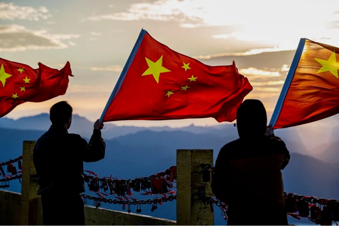 Visit_Henan's tweet photo. Celebrating the 76th anniversary of the founding of the People's Republic of #China, Henan has turned to the most beautiful "Chinese Red"! Wishing our country everlasting peace, prosperity, and flourishing! #GoldenWeek #Henan #HenanTravel #ChineseRed https://t.co/pFC6T6YiuB