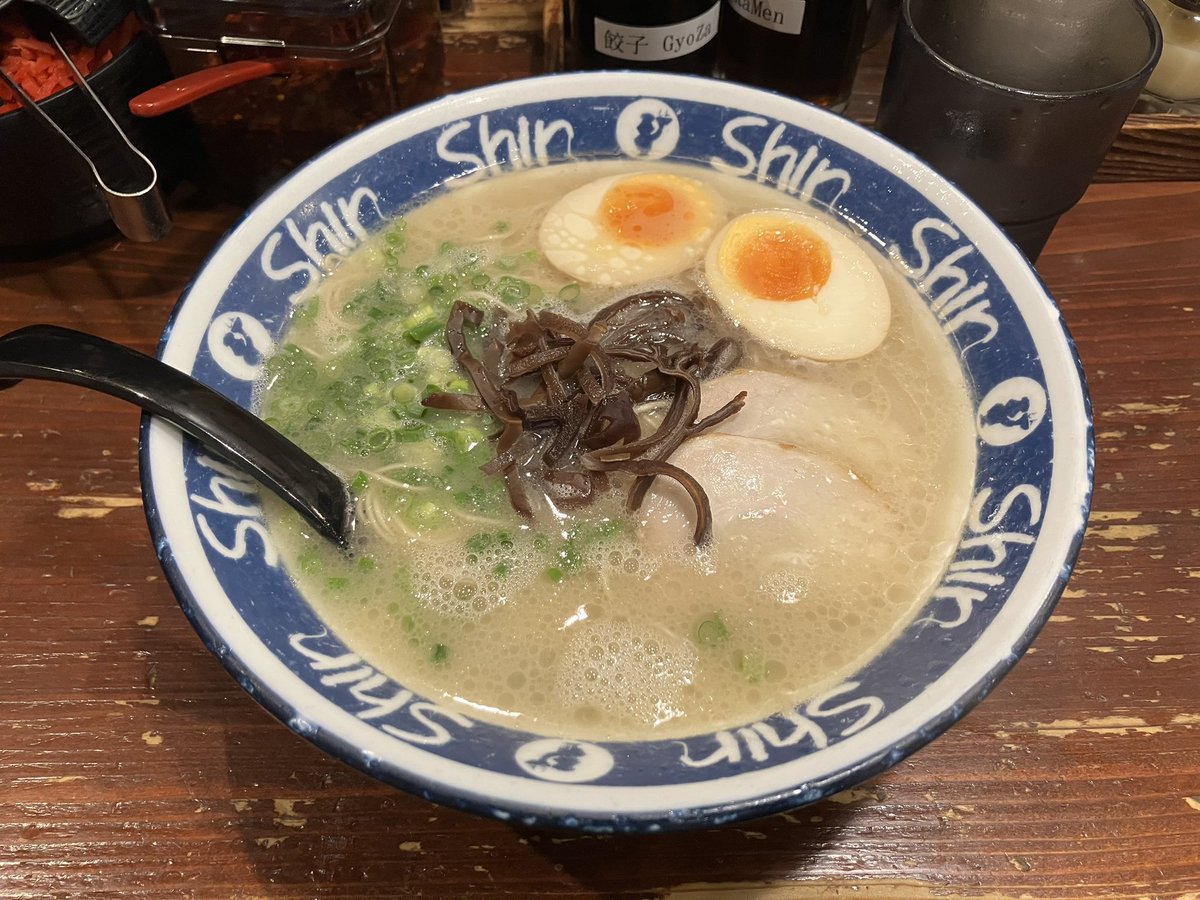 Ryo_XENO's tweet photo. 博多ラーメンShinShin
めちゃくちゃ美味かった
流石は人気店 https://t.co/Drh9MkAQG3