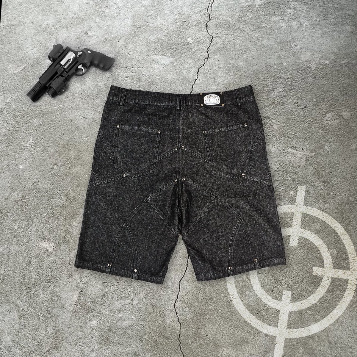 Back with a new capsule ⚠️
Detouratelier.com