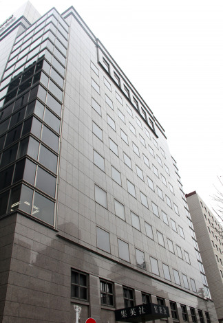 アイドル雑誌『Duet』12月号で休刊へ
39年間に感謝
oricon.co.jp/news/2409719/?…

1986年11月創刊でSTARTO社のタレントやアイドル、俳優らが掲載されていたが、11/7発売の12月号をもって休刊を発表。昨年7月に『ポポロ』、今年3月に『WiNK UP』、7月に『POTATO』と老舗“ドル誌”の休刊が相次いでいる