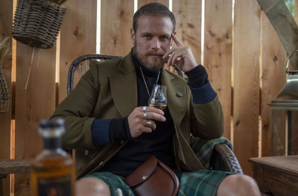 Tash (@peekaboo_jen) on Twitter photo Mr. Galloway will see you now.
#SamHeughan
#SassenachSpirits
#gallowaydistillery Mr. Galloway will see you now.
#SamHeughan
#SassenachSpirits
#gallowaydistillery