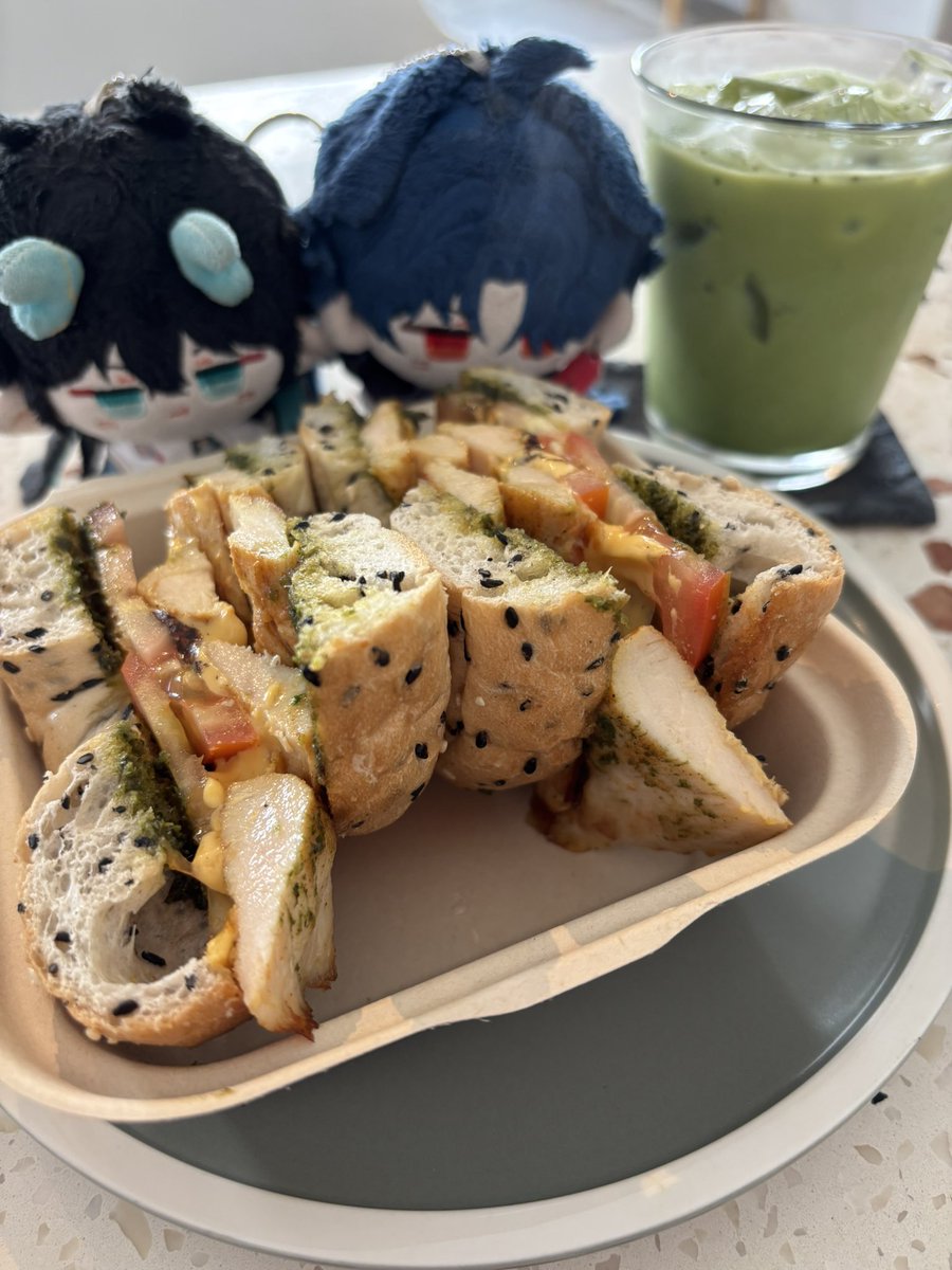 swan ! 🍉 tweet media