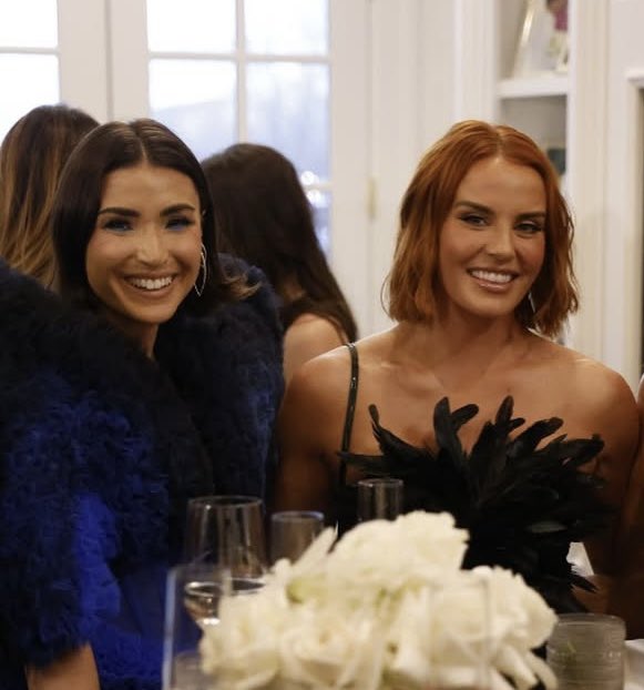 PaulStans1's tweet image. Whitney and Bronwyn absolutely have been eating Lisa up at these events with FACTS!!! Lisa is insufferable. Love this friendship &amp;amp; duo #RHOSLC