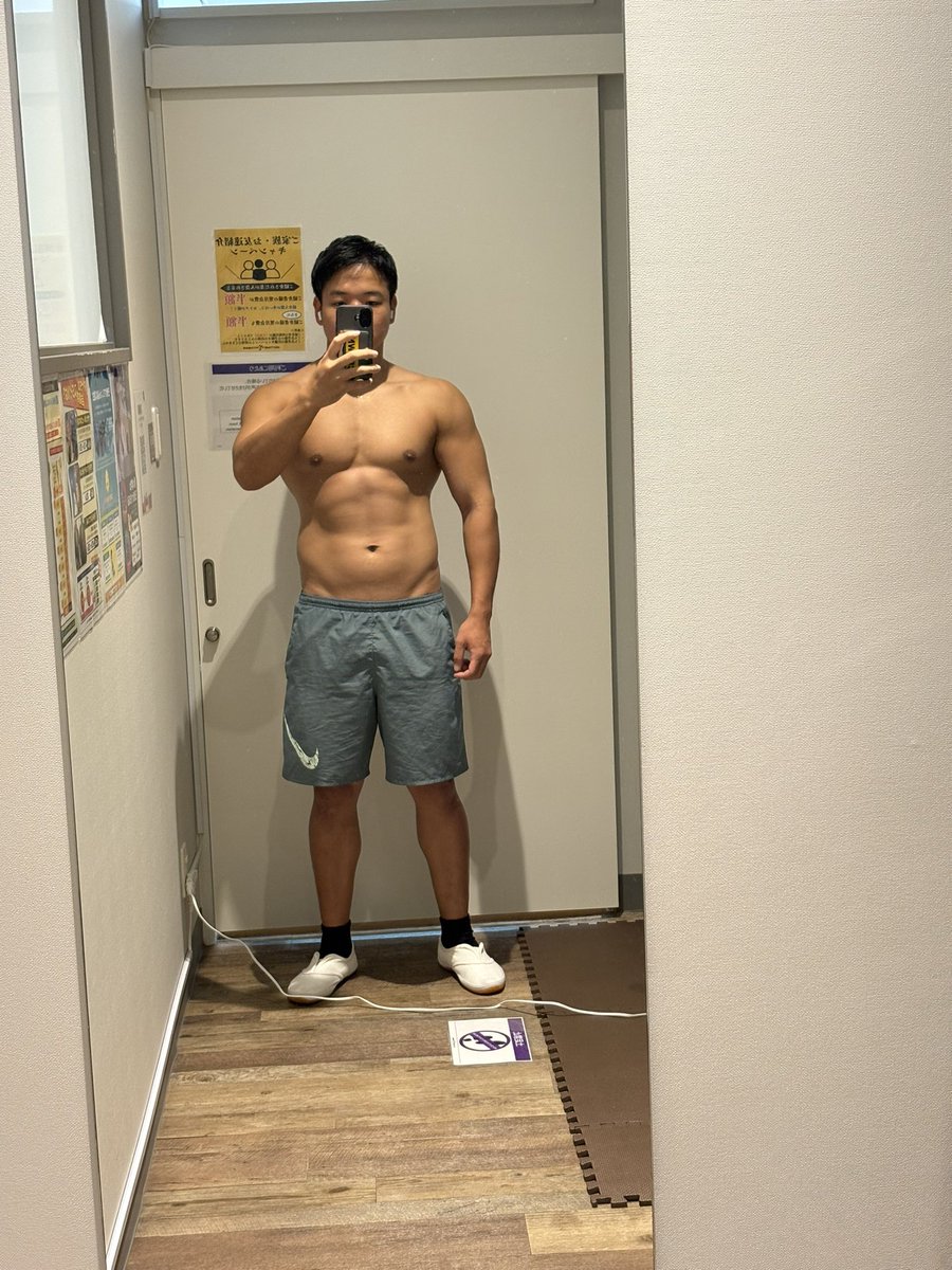 体重が76kg切ってくれない。