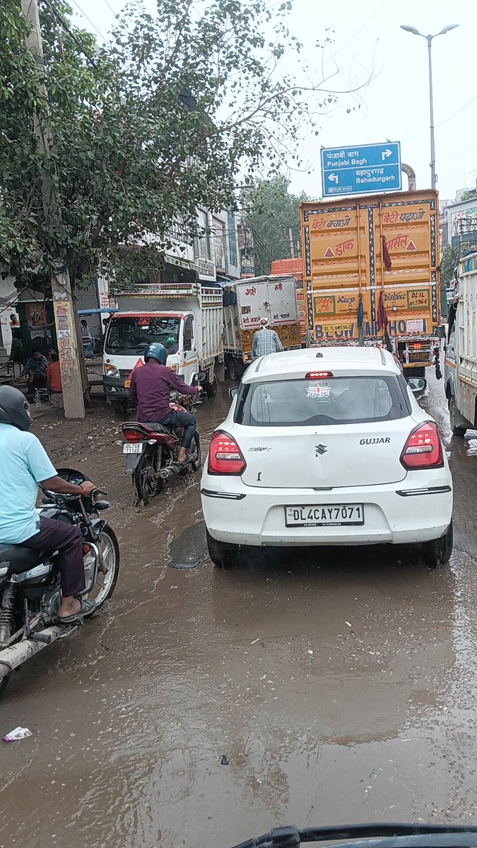 najafgarhconfes's tweet image. नांगलोई रोड – दिल्ली की वेनिस 🌊 #reconciliationefforts #WildCardGame #WildCard #celebritynews #financialtransaction #fundraising #Payment #photocontest #NBA #elonmusk&quot;