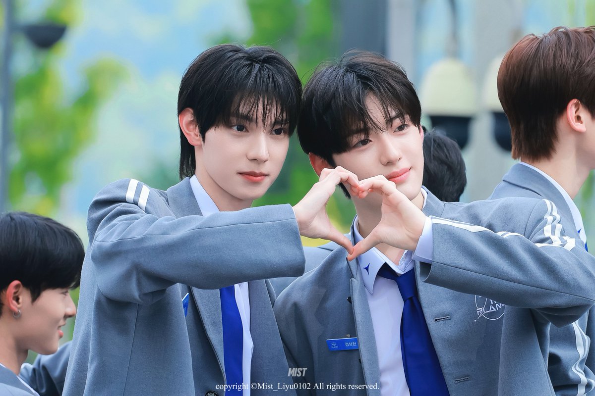 Mist_Liyu0102's tweet photo. 250614 
🫶🏻
#상립 
#BOYS2PLANET 
#최립우 #CHUEILIYU #崔立于 
#정상현 #CHUNGSANGHYEON https://t.co/9Wl9QXadhV