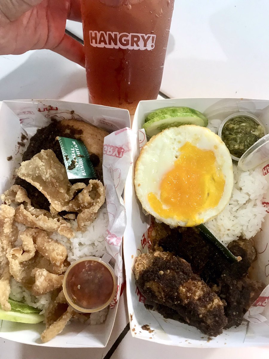 stuborngvrl's tweet photo. semoga yang nyiptain ayam goreng Mak Dura masuk surgaa😭🙏🏻 terimakasih banget ya udah buat Mak Dura didunia ini🥲enak banget woy ga bohong🫶🏻 🥰 https://t.co/xEu2lzwmQ8