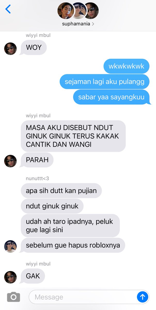 hazedkiss's tweet photo. dudut ketempelan abang (+kakak soon) https://t.co/TsNYHAywVx