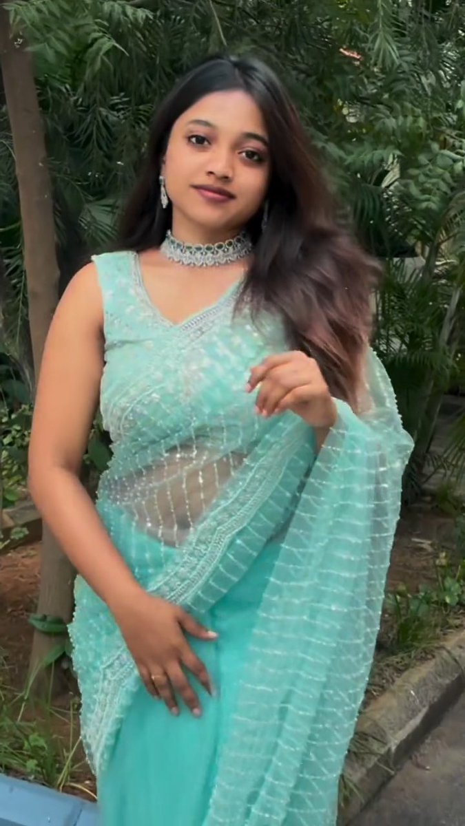 Userx489037's tweet photo. Dharshini❤️ dusky🥵😋 https://t.co/cqkGeOUN6t