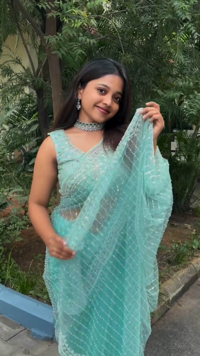 Userx489037's tweet photo. Dharshini❤️ dusky🥵😋 https://t.co/cqkGeOUN6t