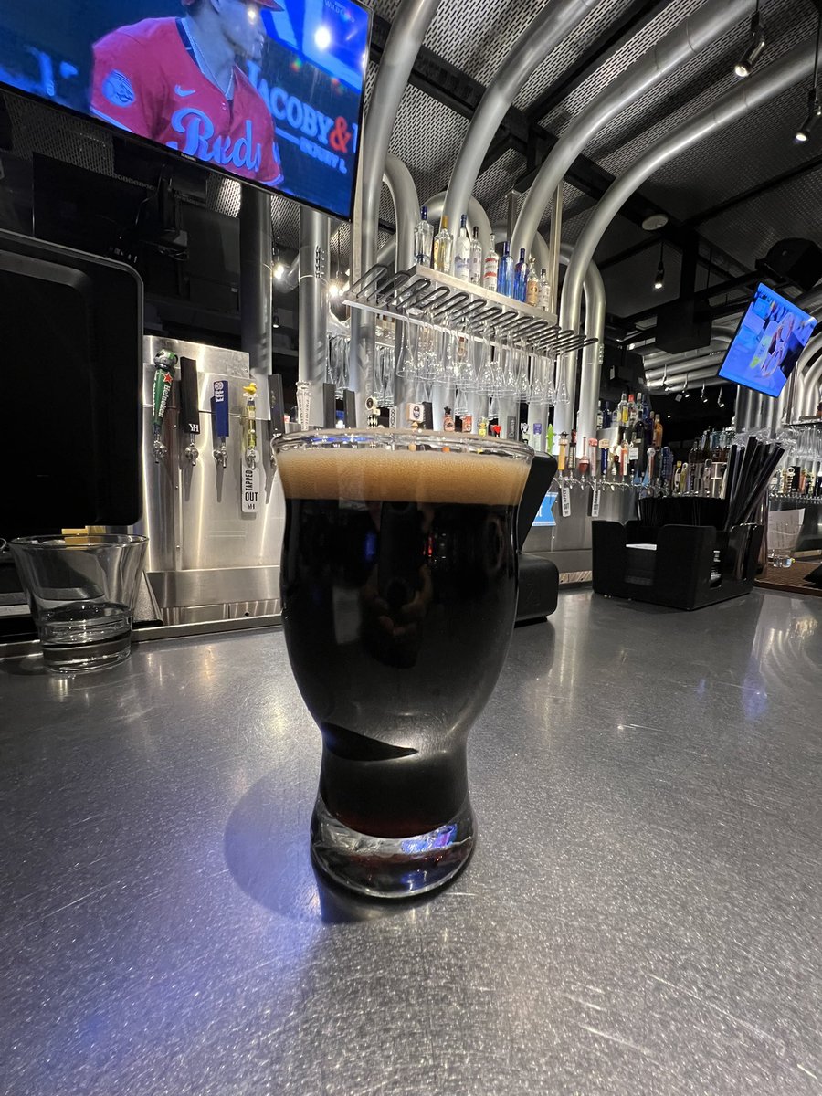 Just4BeerLovers's tweet photo. Quick biz trip to Vegas, now at Yard House tasting a local American Coffee Stout (Crafthaus Belgard) only 5.2% ABV went down easy!
Cheers beerlovers🤙🏻 #LasVegas #TheLINQ https://t.co/W4q2SQ8UuO
