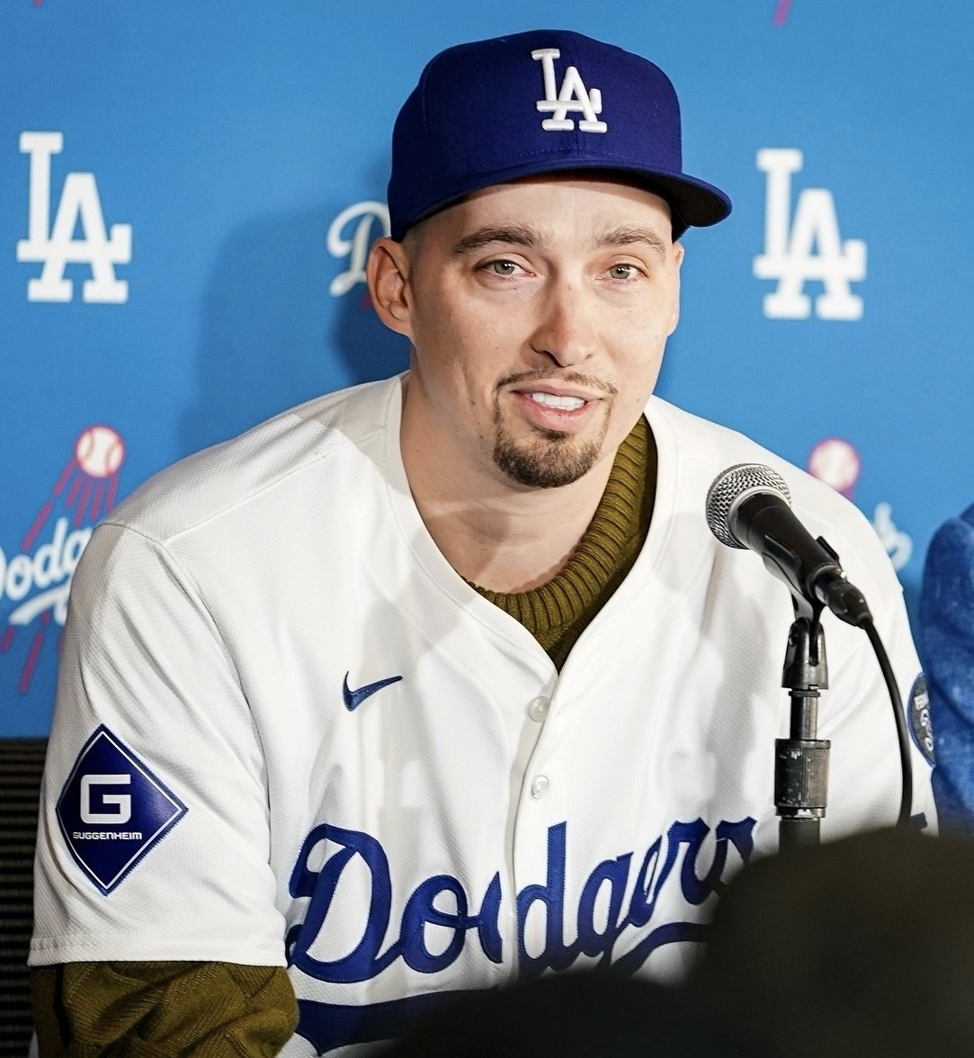 DodgersTailgate's tweet photo. Final line for Blake Snell:
7 IP, 2 R, 4 H, 9 K, 1 BB on 91 pitches (57 strikes). 19 whiffs, 18 called strikes, 5 hard hits off 16 balls in play allowed. #QualityStart
Stellar performance for Snellzilla's Dodger postseason debut, exactly how we imagined it would be. https://t.co/6uugNLiVYR