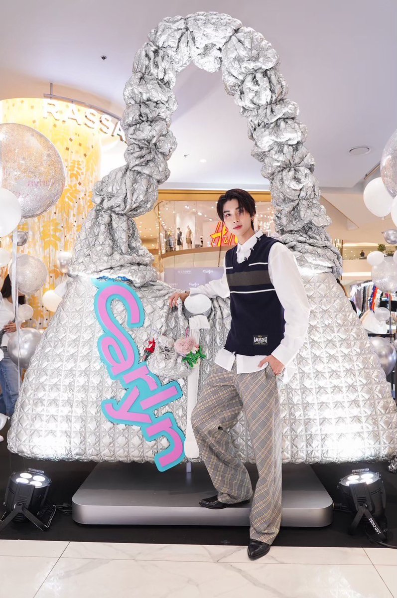happy birthdayyy✨<a href="/dunknatachai/">dunknatachai</a> 💖

💌 : ขอให้ปีนี้เป็นอีกปีที่เปล่งประกายอย่างสวยงาม รายล้อมด้วยความรักและความอบอุ่น มีรอยยิ้มให้ตัวเองในทุกวัน และสมหวังในทุกสิ่งที่ตั้งใจไว้เลย ❣️

CHAPTER OF DUNK 
#DUNK25thBirthday
#dunknatachai
