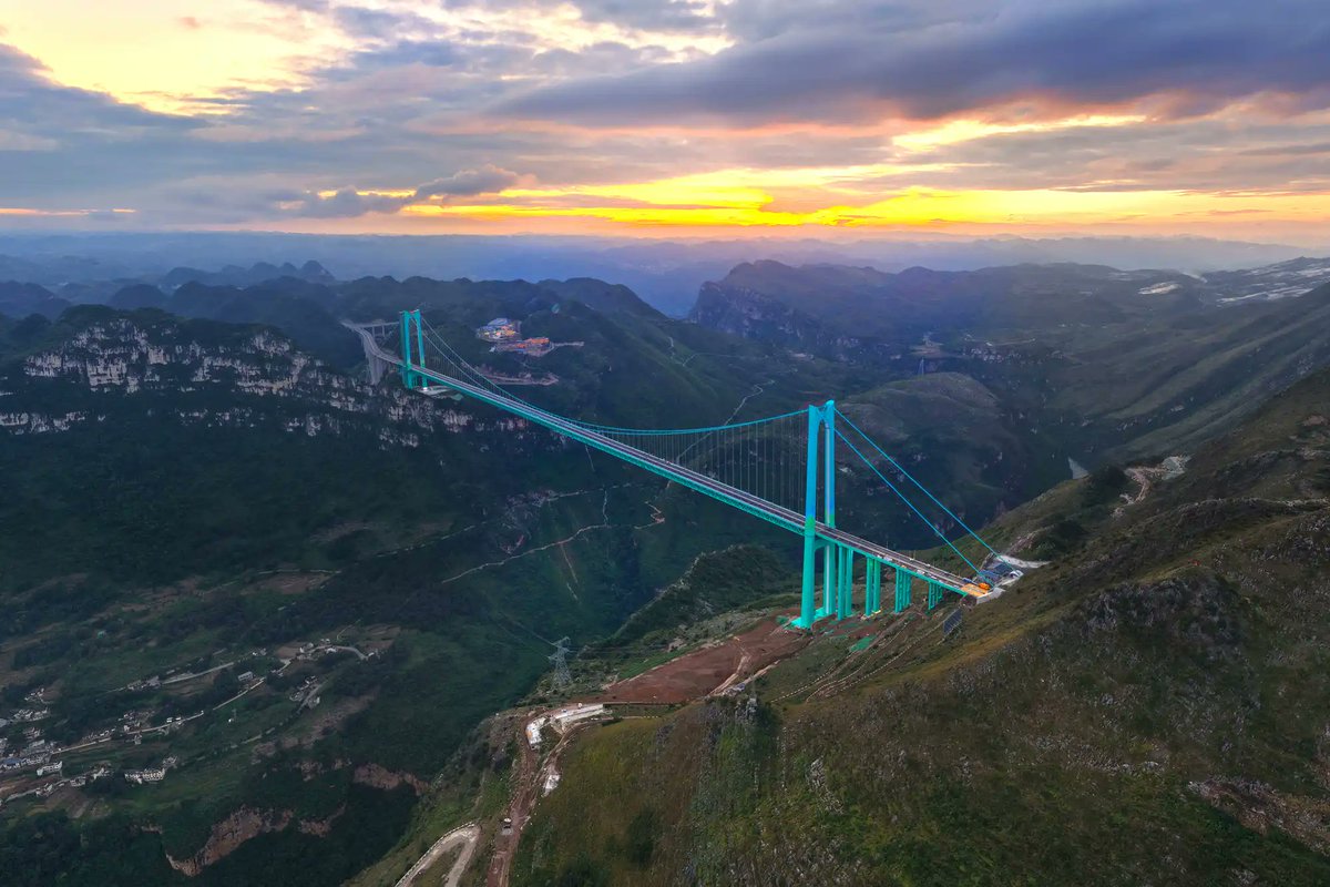bonnyarts's tweet photo. World's Tallest Bridge Officially Opens to Traffic, Cutting Travel Time from 2 Hours Down to 2 Minutes

China is unstoppable: https://t.co/kC4IeexJlF
Photo: courtesy https://t.co/O2ugmpctAw