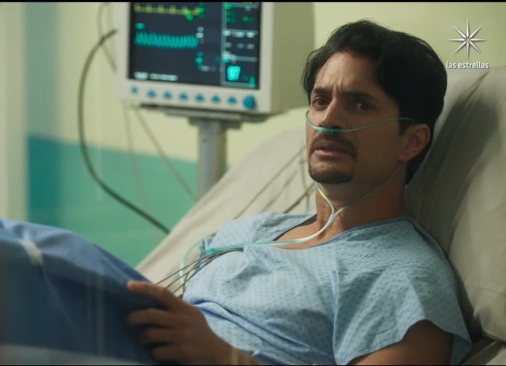 seriesynovelas_'s tweet photo. Sebastián 😭 
Esoooo véngate de Atocha 
😈😈😈 #Amanecer https://t.co/SGR6WoqmOt