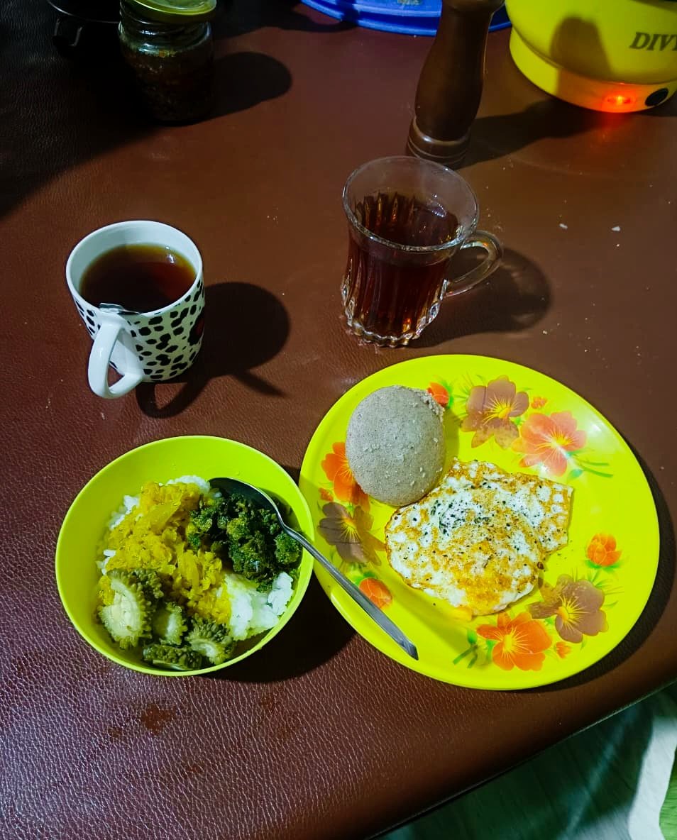 Baharul22853744's tweet image. No more boring daily eats—today, I&apos;m enjoying a basic home breakfast: soft scrambled eggs, fresh toast, and hot coffee. Nothing special, just feels so good. What&apos;s your fave morning routine? ☕🥚
 #HomeCooked #SimpleJoys #GoodMorning #DonaldTrump #Dior #LISAxLVSS26