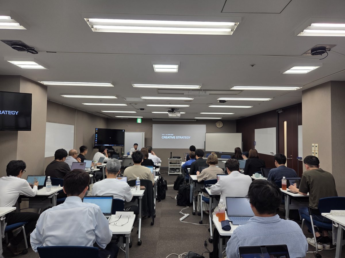 K2BSinformation's tweet photo. 2学期の授業が始まりました。
新しい先生や新しい授業が始まり、キャンパスに活気が戻ってきました。
在校生の方は、ぜひ自習にもご活用ください。

#K2BS #MBA #マネジメント　#大学院　#北九州市立大学 https://t.co/Wq8Z7LgAUV