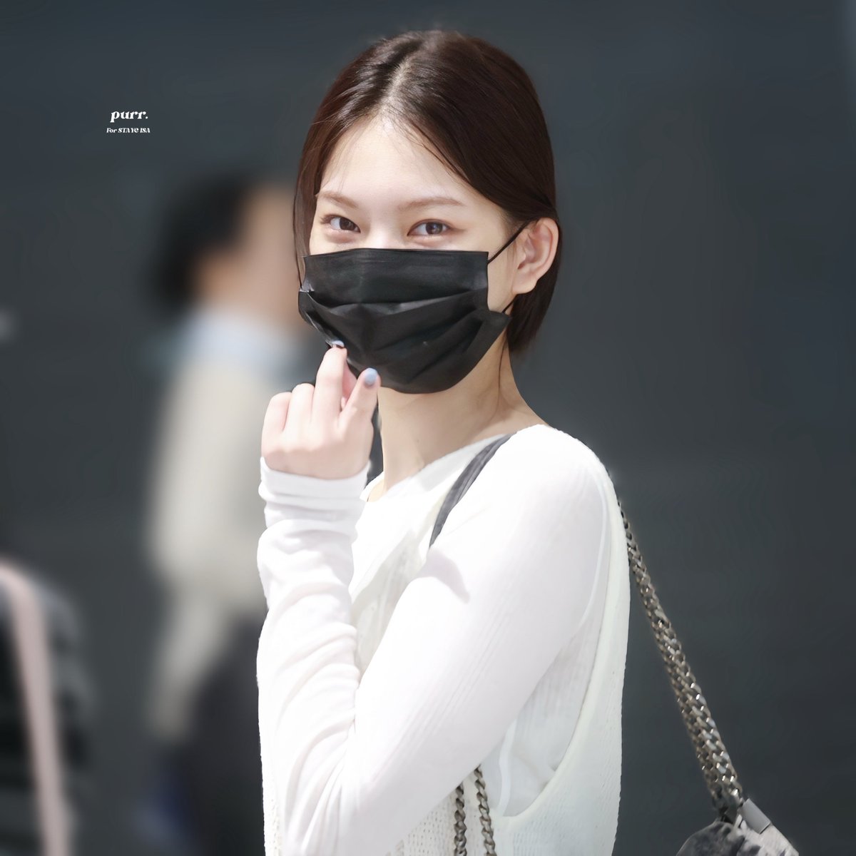 purr_ISA's tweet photo. 251001 출국 HQ
오늘도🫵
#스테이씨 #STAYC #아이사 #ISA https://t.co/Z6gkVbPYxV
