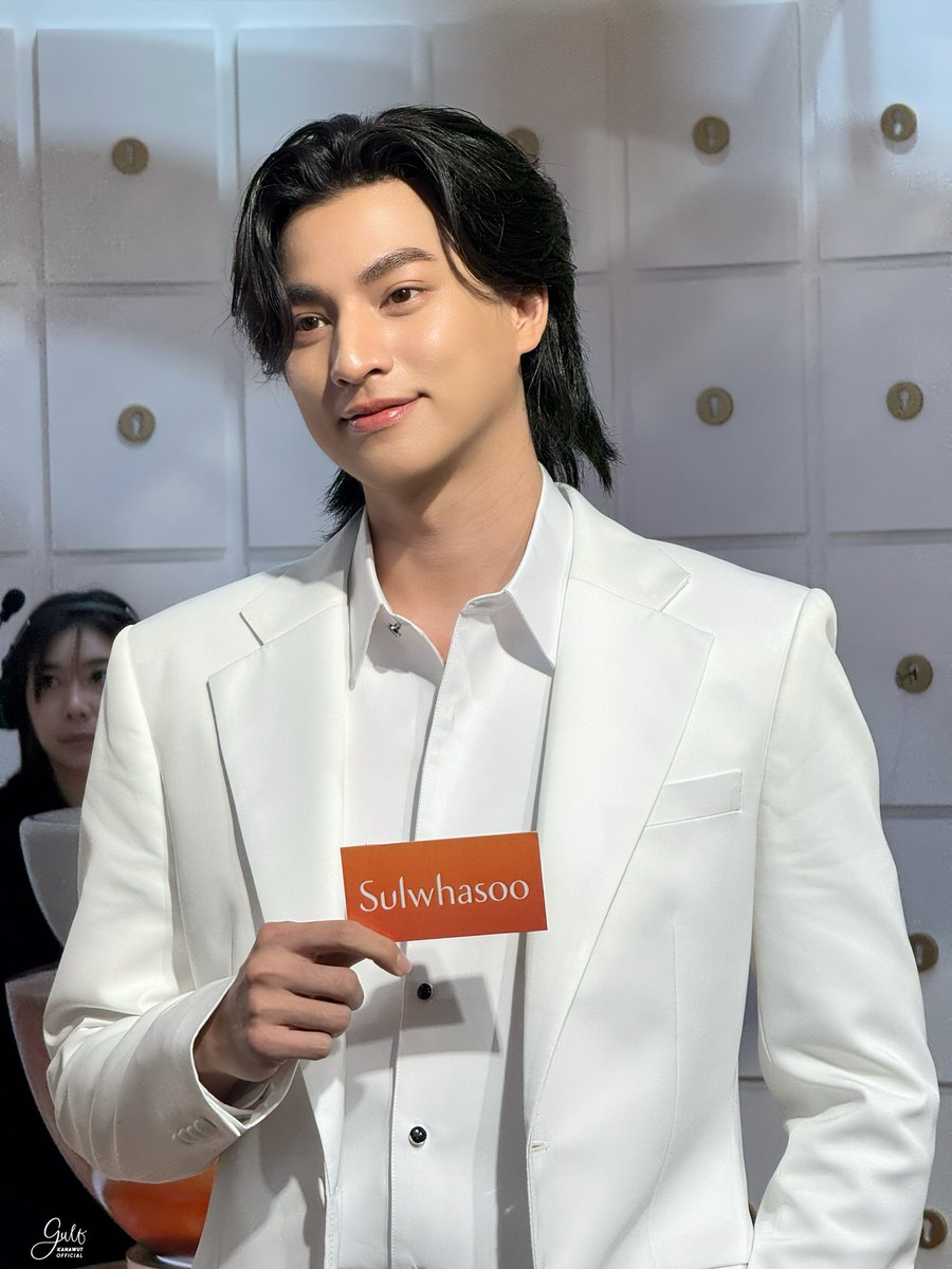 Gulfkanawutofc's tweet photo. วันนี้ Friend of Sulwhasoo Thailand หล่อมาก! 

GULF FOH SULWHASOO TH
#CGRpopupxGulf
#LongevityPoweredbyGinseng
#SulwhasooThailand https://t.co/wPlyjPex5P