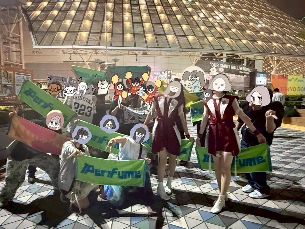 o⭐︎mochi（感謝） Kubota Seika Obuse Milk Mochi within Strawberry Marshmarrow