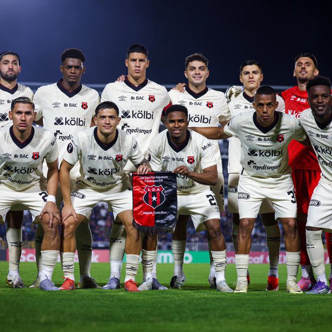 Esto es ALAJUELENSE, mérito absoluto de ser el único club nacional que ha representado de gran manera a Costa Rica en la Copa Centroamericana. Son los actuales bicampeones del torneo y ahora eliminaron a Motagua tras estar casi toda la eliminatoria abajo. Extraordinario. ❤️🖤