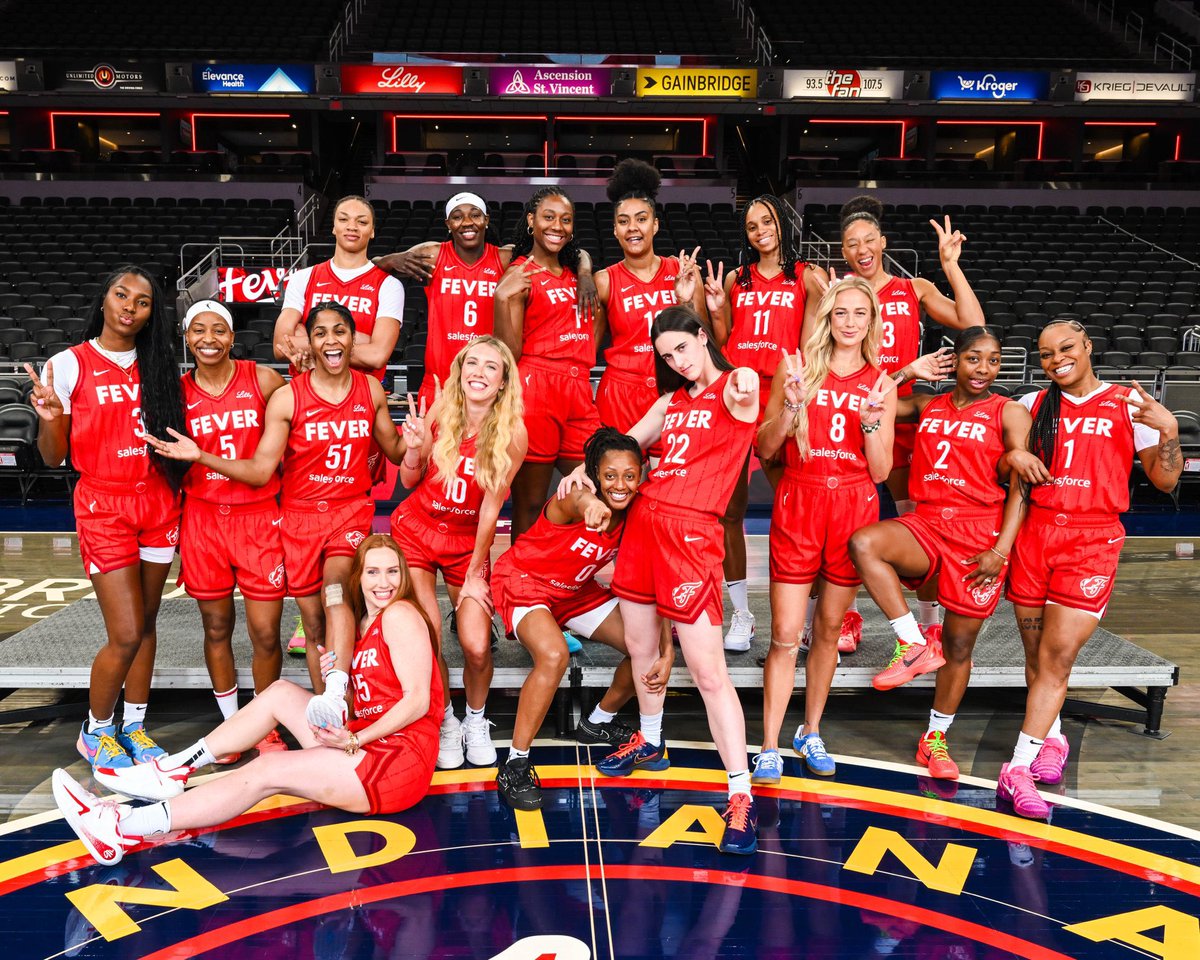 YeahItsAhNo's tweet photo. The BEST TEAM EVER 🥳🙌🏾😎 Great season 2025 Indiana Fever Girls…  league on notice 
#NowYouKnow https://t.co/ZiSKqJOGxA