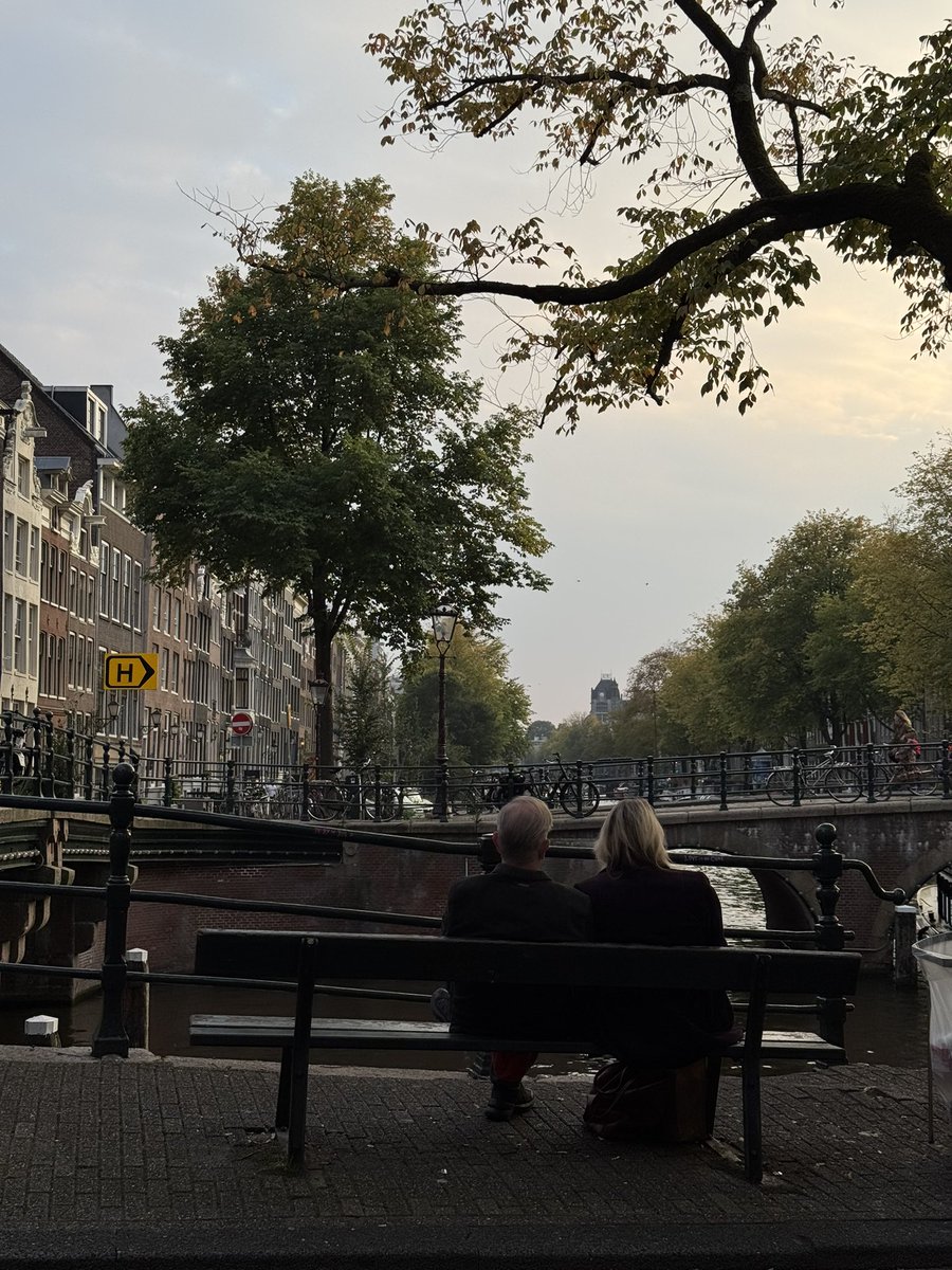 juliaalg's tweet photo. Aaaaaamsterdam. https://t.co/fNm8J6N1s8