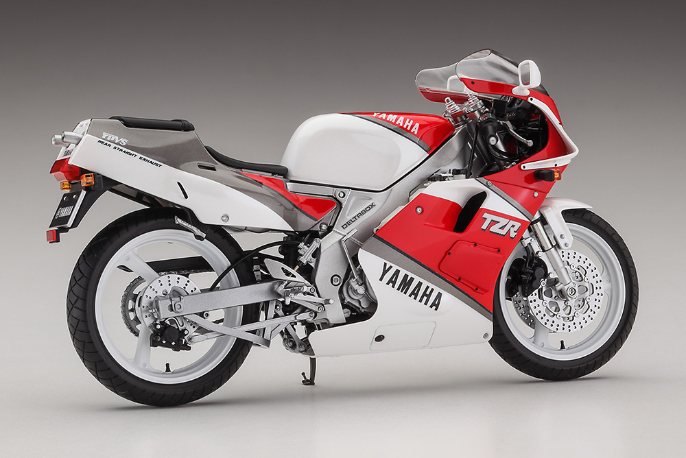 hasegawa_model's tweet photo. 【新製品情報（完成見本公開）】
1990年に登場したTZR250（3MA）の後期型を再現!!

1:12プラモデル
「ヤマハ TZR250 （3MA） 後期型 （1990）」

2025年11月27日ごろ発売
https://t.co/fSmm4oSrcT

#ハセガワ https://t.co/e2uIx3rCa2