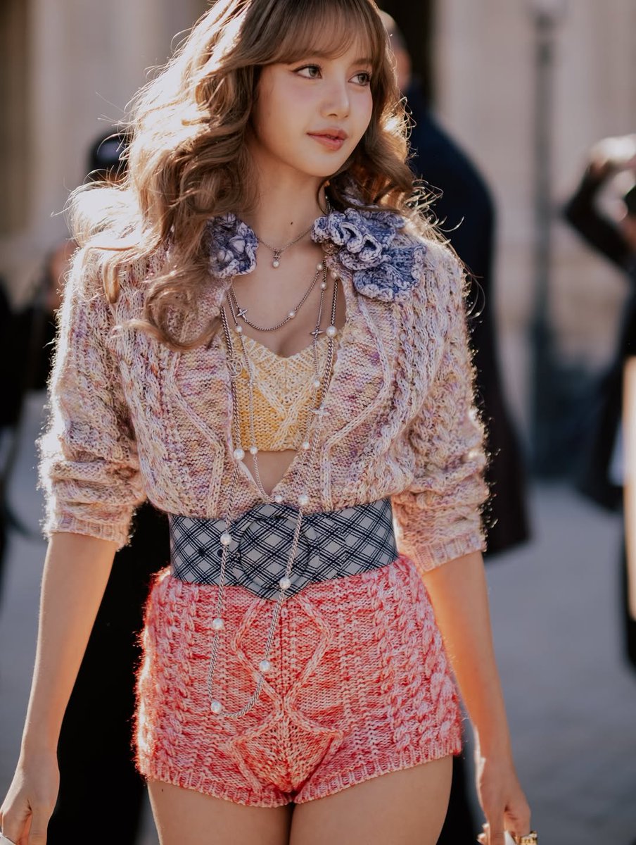 IM OBSESSED🥹
instagram.com/p/DPPLQh8iDFj/…
LISA PARIS FASHION WEEK
#LISAxLVSS26 
#LISAxLouisVuitton
#LVSS26