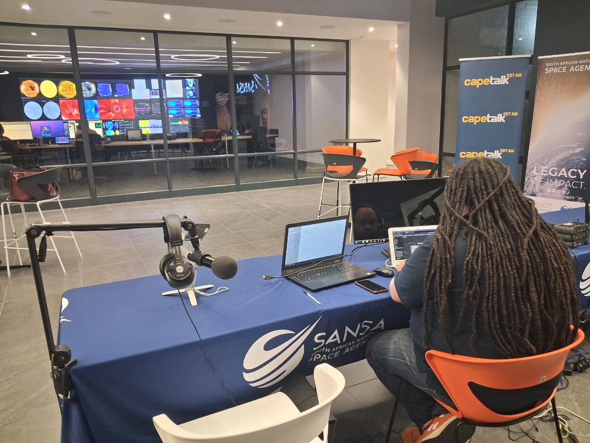 SANSA7's tweet photo. SANSA welcomes CapeTalk to our Hermanus facility as they broadcast live from our operational Space Weather Centre! Tune in from 06:00 to 09:00 on 567AM on online at https://t.co/FqCnSLI5Wp and find out why space matters.
#spacesa #spaceradio #spaceweather https://t.co/eGnG2jG7sF