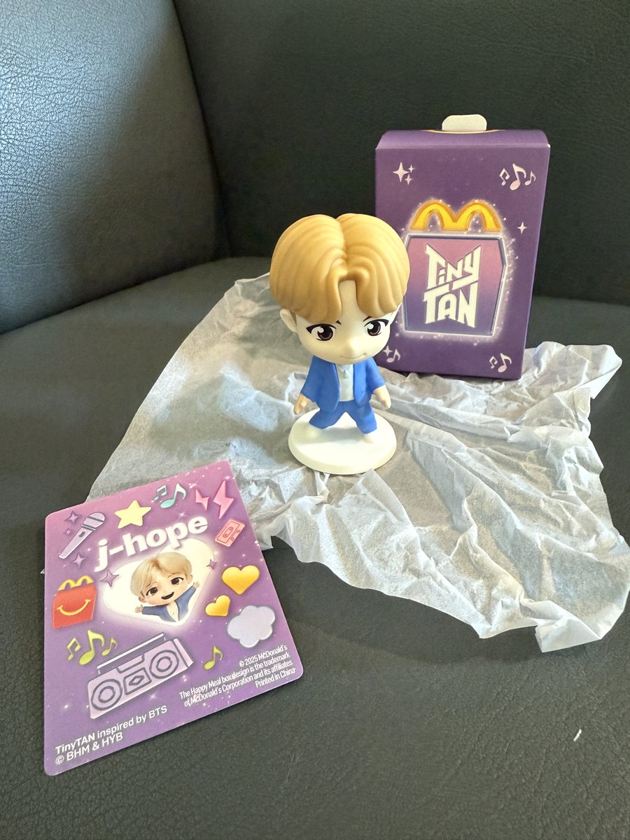 zeekascards's tweet photo. LFB for this McDonalds Blindbox! :) Only Php 250. #JHOPE #BTS #McDonaldsXBTS https://t.co/4xc2Riunff