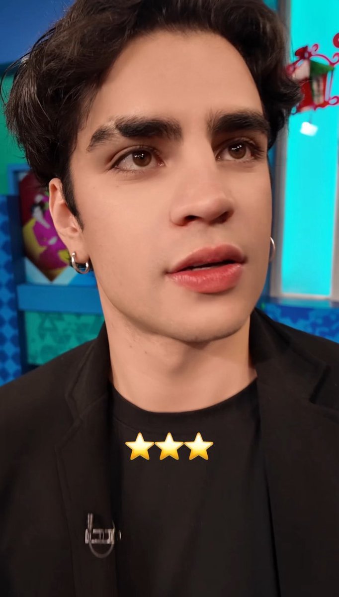 Bonesv5's tweet image. Estoy sufriendo ni siquiera le preguntan algo a Aaron en la gala 🫩 neta necesito un live de el, me consuelo con estas fotos donde se le ven sus hermosos ojitos tiernos ❤️‍🩹✨ 
AARON NUESTRO GANADOR 
NOS VAMOS CON AARÓN 
#AaronMercury #LaCasaDeAaron