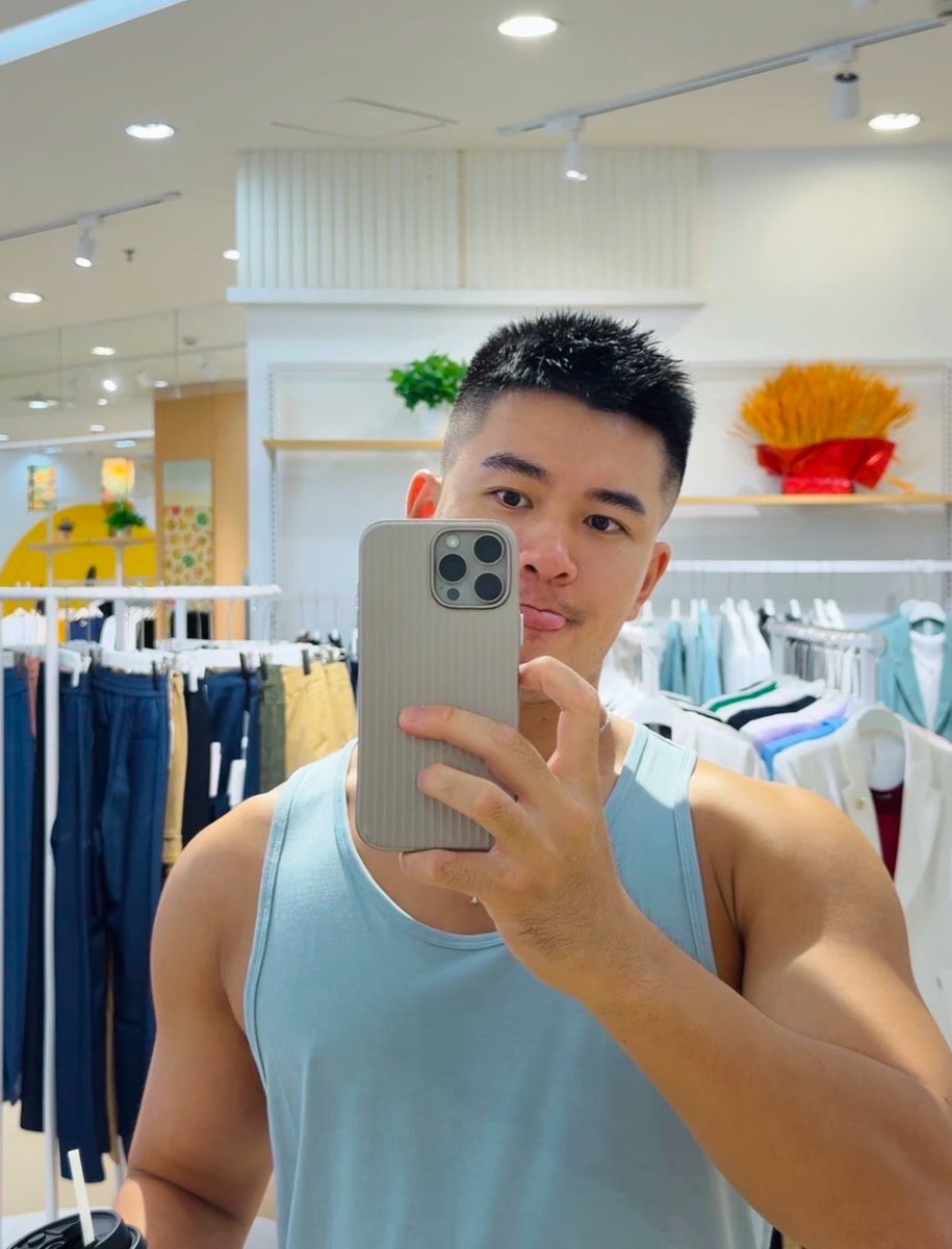 😎 (@vsatey) on Twitter photo 