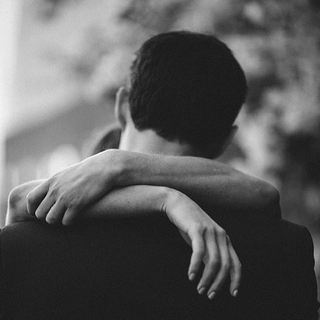 Sei sempre stata il mio specchio,
voglio dire che per vedermi,
devo guardare te.

     J. Cortázar ✍️🏻