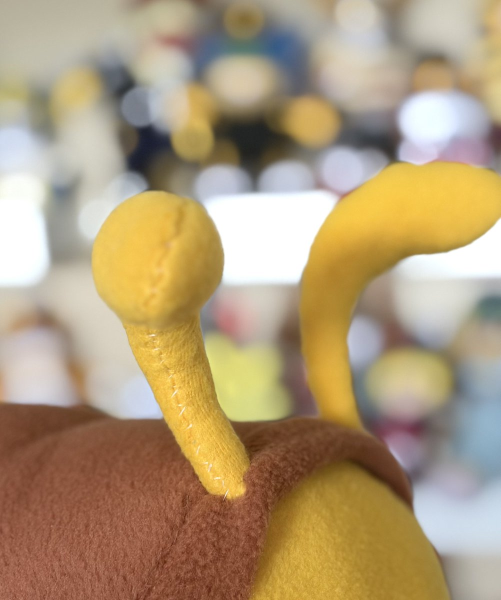 Nicki and Cardi fighting all over my timeline but here’s a teaser for my next plush… 🐝 👑