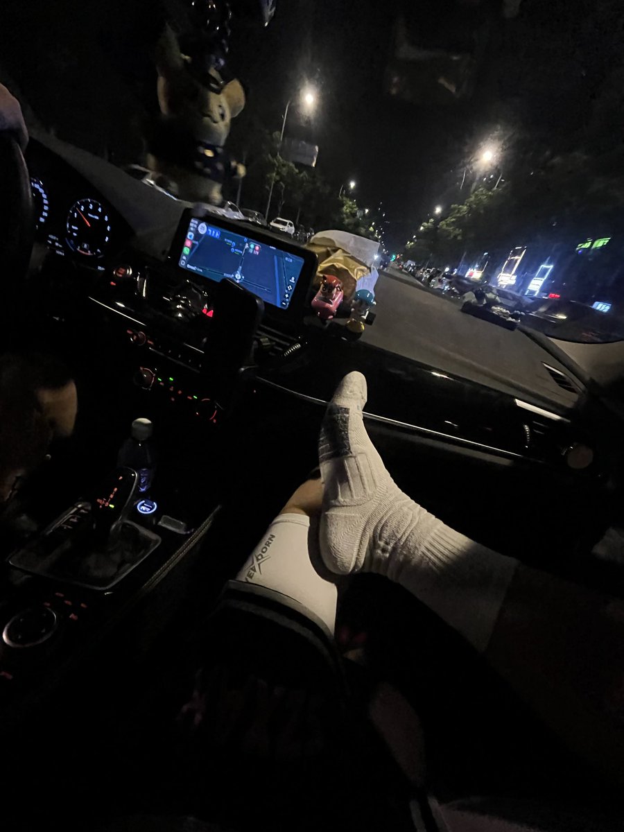 Chig_g_'s tweet photo. 想找条小骚狗趴在下面 https://t.co/w4dDyuXCSS