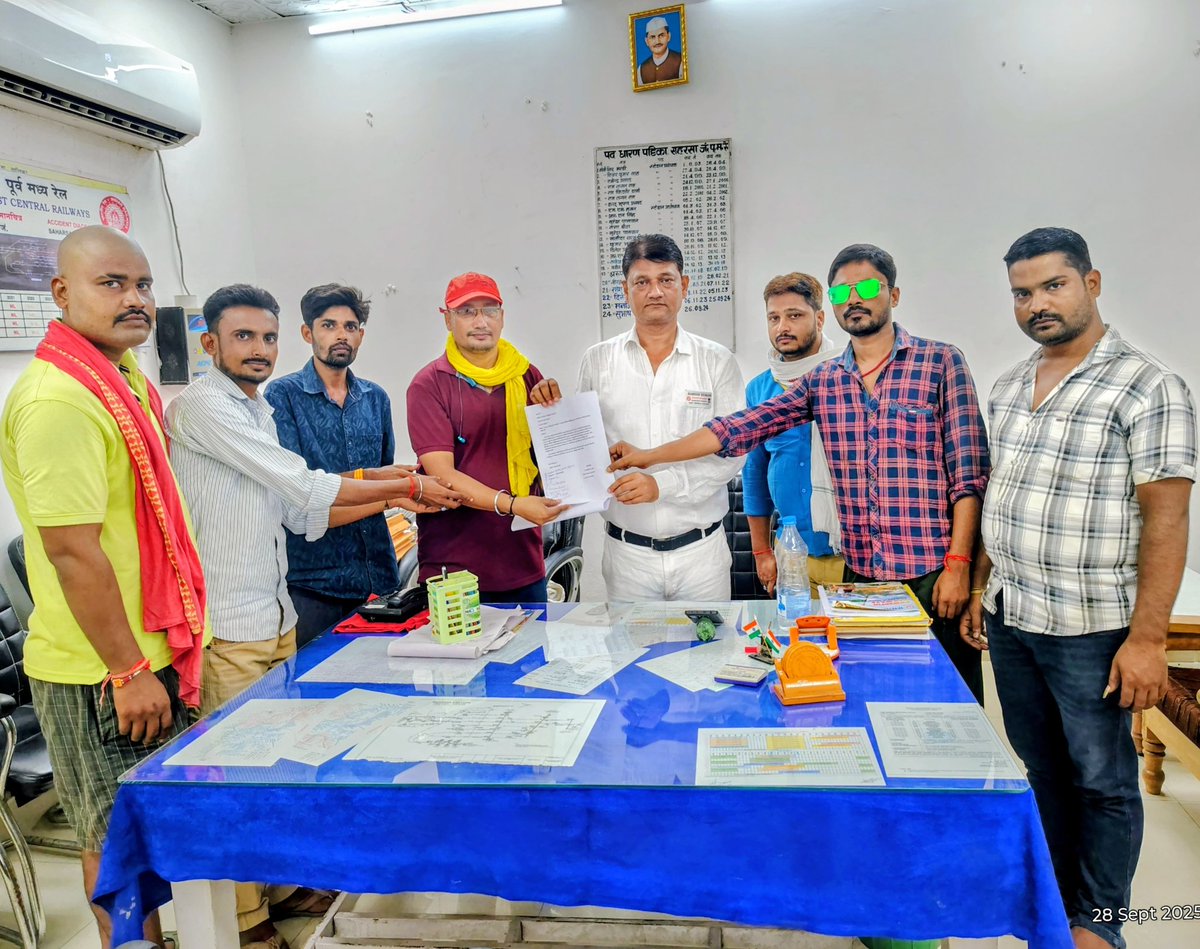 Udayveer155's tweet photo. #Not_Extend_VaishaliExpress @AshwiniVaishnaw @ECRlyHJP @RailMinIndia @GM_ECRly श्रीमान पुराने वैशाली प्रीमियम सुपरफास्ट ट्रेन को बर्बाद करने से अच्छा है कि एक नया ट्रेन दिया जाए जिससे सभी को सुविधा मिले। वैशाली सहरसा के एकमात्र दैनिक ट्रेन है दिल्ली के लिए कर इसलिए नया ट्रेन दे। https://t.co/ynhoQsBfu4