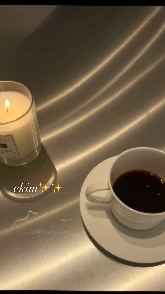 En sevdiğim aysın canım ekim. Ne yazdan kalma ne kışın içinde. Dengeli,sakin✨✨