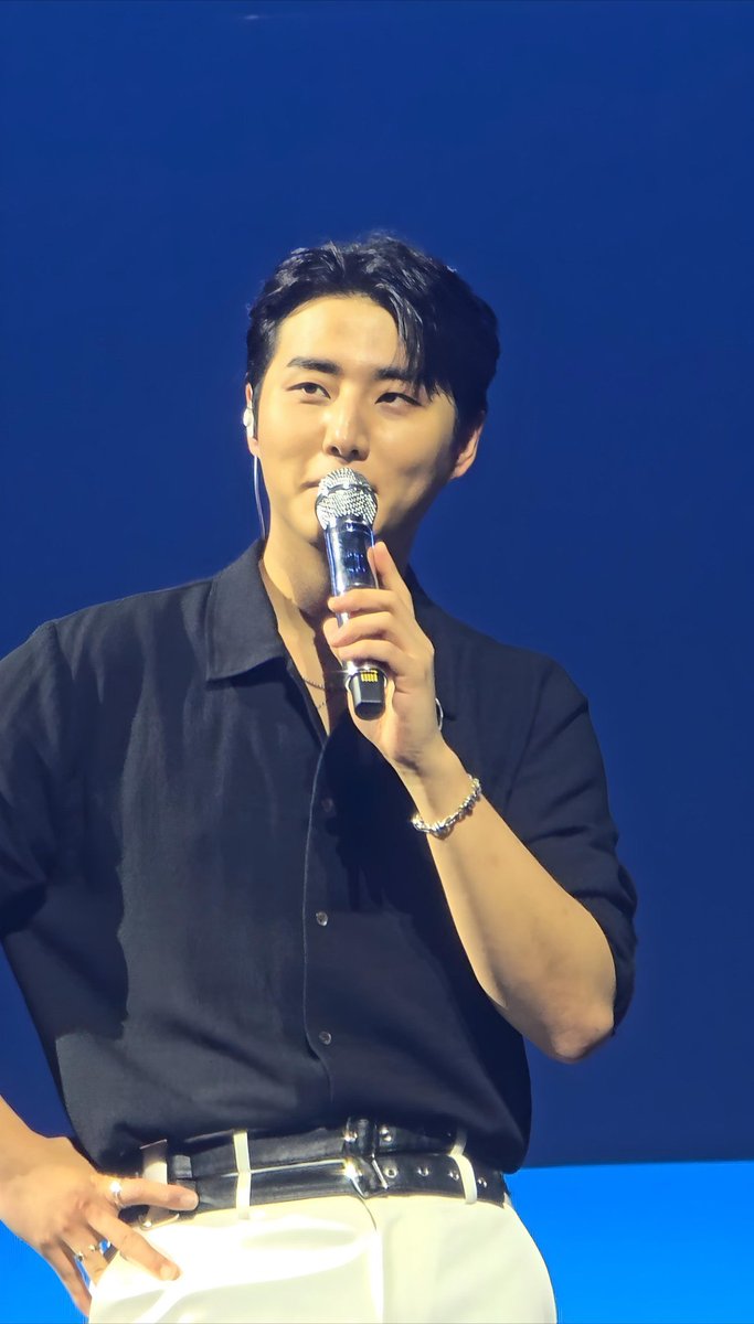 Forever Young Tour              The Decade Tour