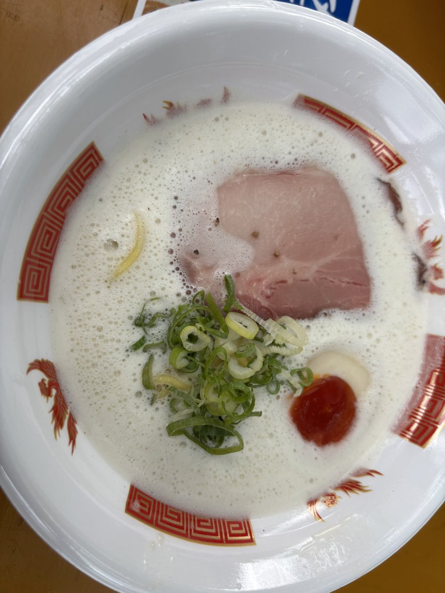 3軒目鶏白湯！
美味いけどお腹苦しい！