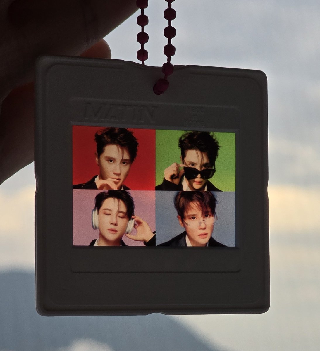 🩷선선콘 필름 마운트 키링 나눔 공지🩷

📍날짜- 10/11 (토)
📍수량-35개
📍장소 및 착장- 당일 공지

🤍인증방법🤍
🧉프롬 450일 이상, 3기 멤버십🧉
워터마크 해서 인증타래에 인증해주세요‼️

🐥당일에 티켓 확인합니다🐥

많관부..🫶