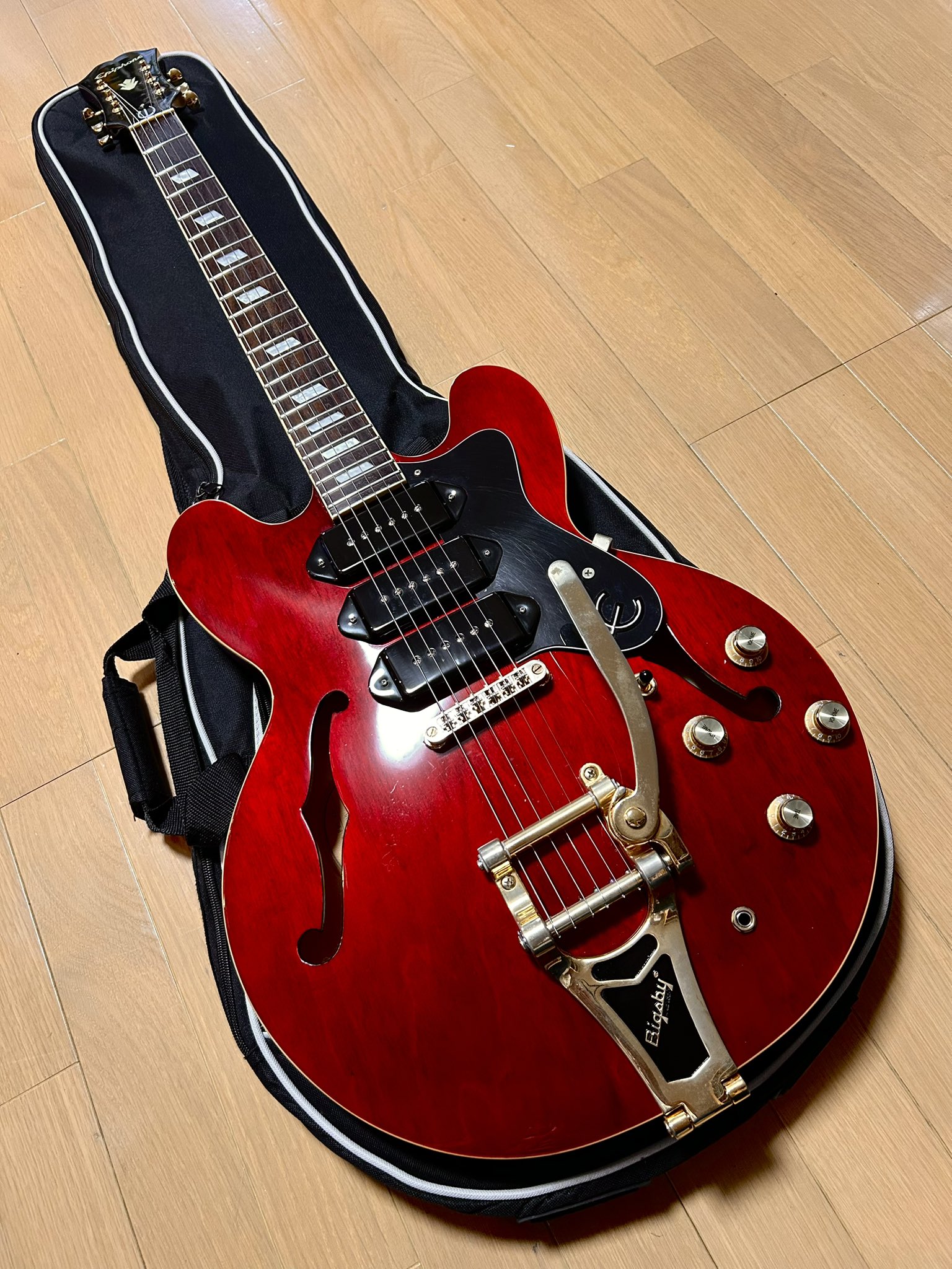 Epiphone Ltd ED Riviera P93Custom/美品 Open Box Epiphone Riviera Custom P93 Red Royale Hollowbody