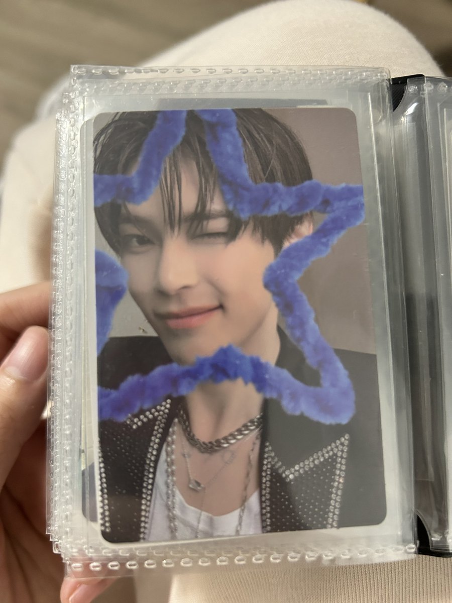 neulmyeon's tweet photo. hehe found a kpop store near my school and i this was the last hanbin album so u just know i had to cop it https://t.co/F58bcuemmc