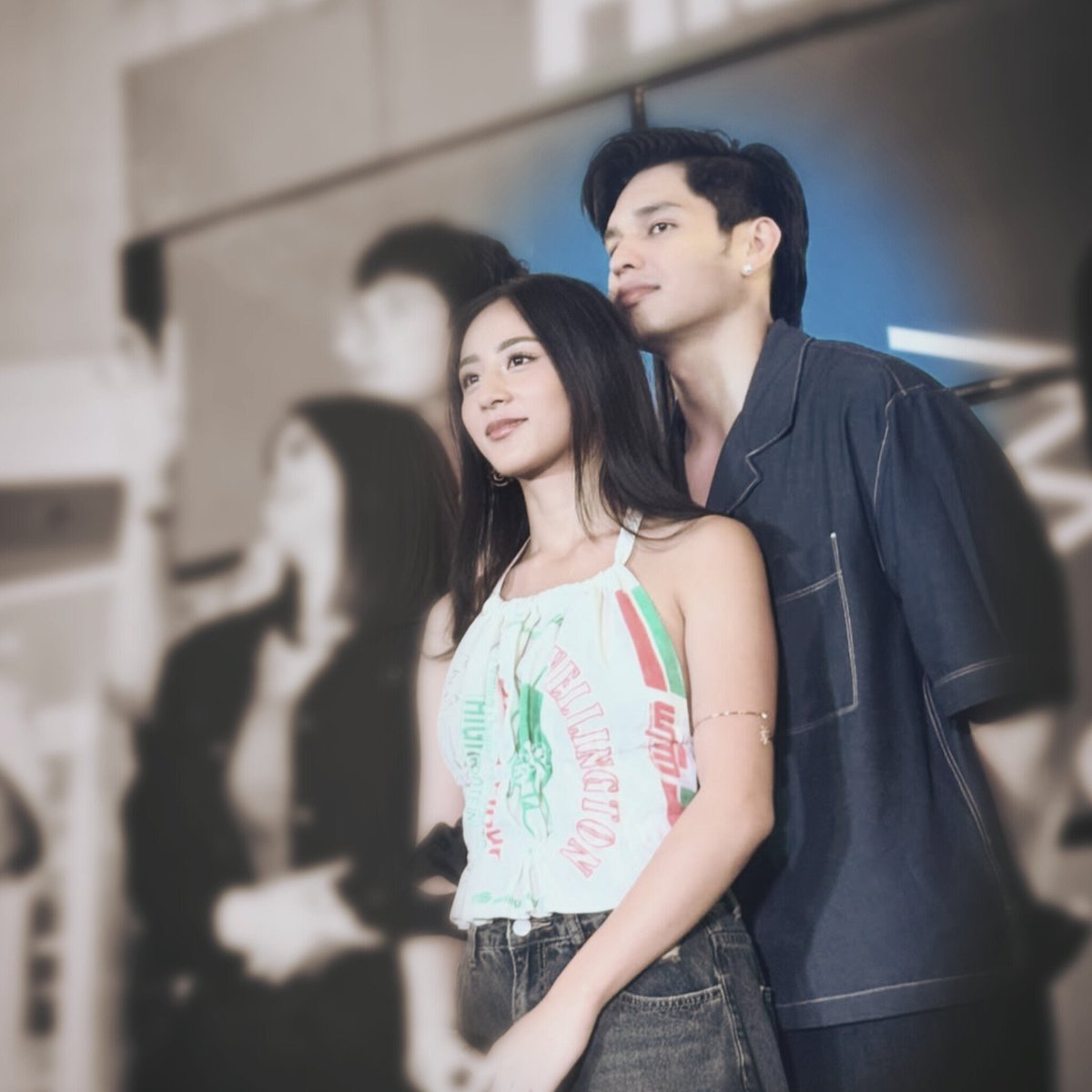 ano bang magandang caption dito :&gt; kbye

GOLDEN ERA HAS BEGUN

#GSOTGrandMediaCon | #HyGab
#GabLagman | #HyacinthCallado