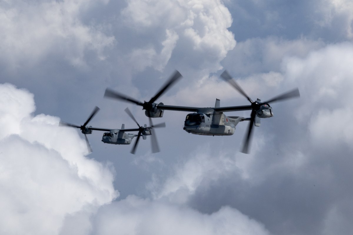 1stMAW_Marines's tweet photo. A U.S. #Marine Corps MV-22B Osprey with Marine Medium Tiltrotor Squadron 262 flies in formation with #V22 Ospreys from the Japan Ground Self-Defense Force during exercise #ResoluteDragon25 over Kagoshima Prefecture, Japan, Sept. 18, 2025. https://t.co/sH7eupS6oF