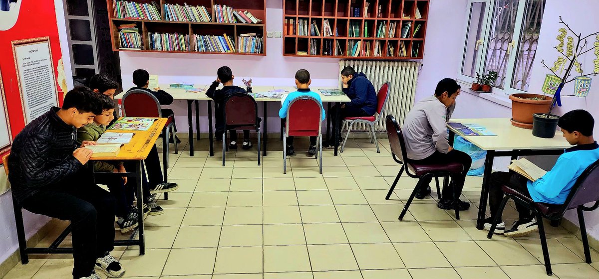 Ders önce sosyal etkinliklerimiz devam ediyor. 💐

<a href="/tcmeb/">Millî Eğitim Bakanlığı</a> <a href="/Yusuf__Tekin/">Yusuf Tekin</a> <a href="/hasan_uygun91/">hasan uygun</a> <a href="/mdemircioglu01/">Mustafa DEMİRCİOĞLU</a> 
#kitap
#TürkiyeYüzyılıMaarifModeli
#Çarşamba