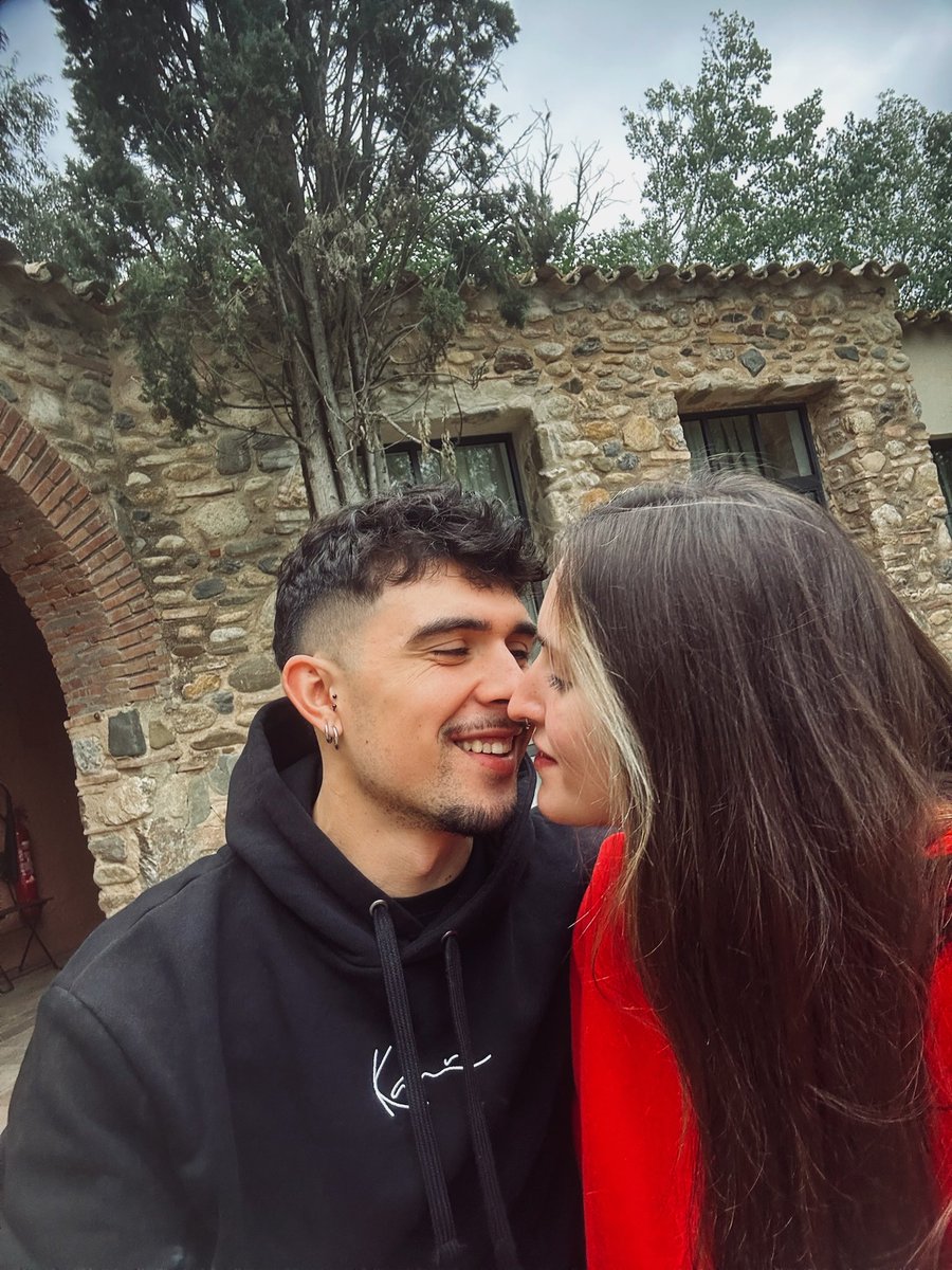 attelcaos's tweet photo. Por ver siempre tus ojos brillar mientras me miras✨ te amo❤️🤍 https://t.co/999y0kjQGe