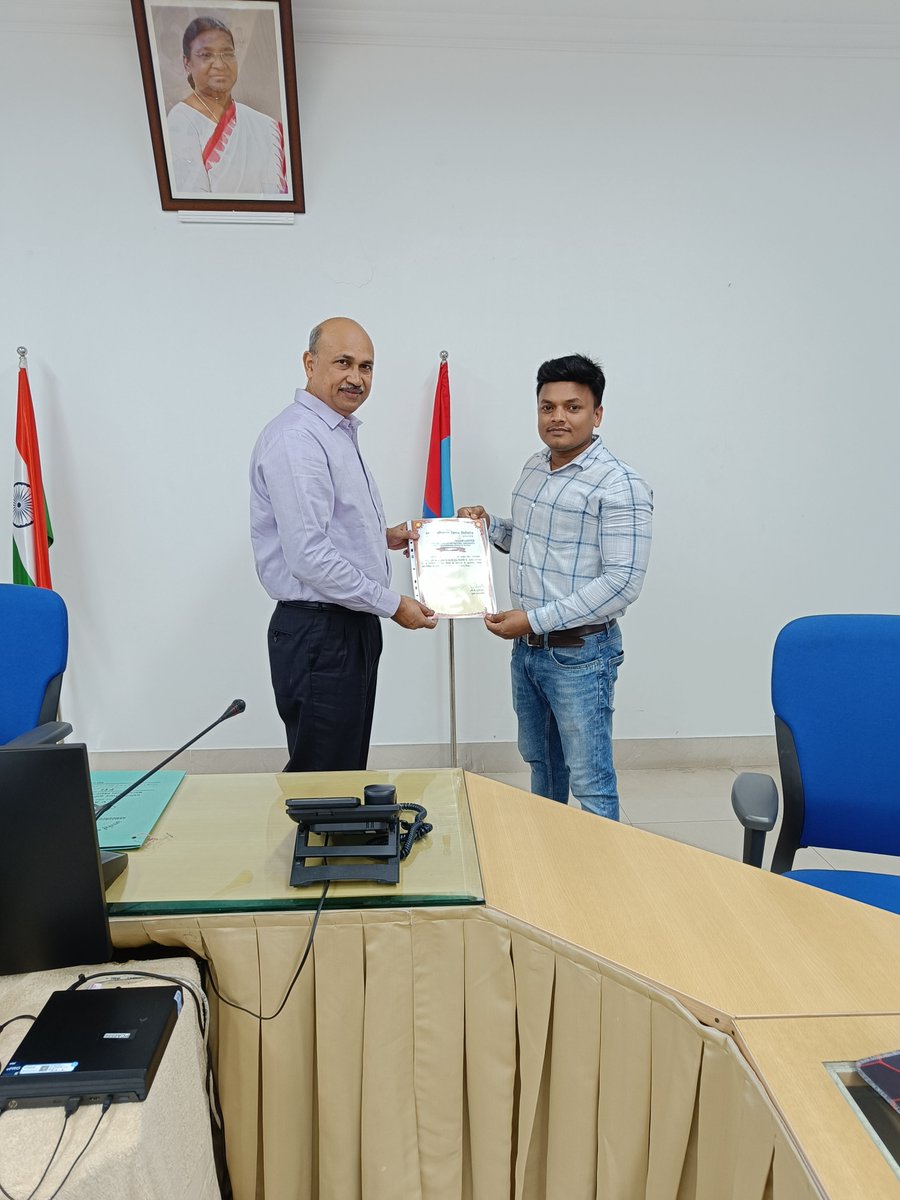 Mpf_Avnl's tweet photo. On the occasion of AVNL Foundation Day 2025, prizes were distributed to participants of various events by  Chief General Manager, in recognition of their talent, enthusiasm, and team spirit."
#AVNL #FoundationDay2025 #CelebratingExcellence #TeamSpirit