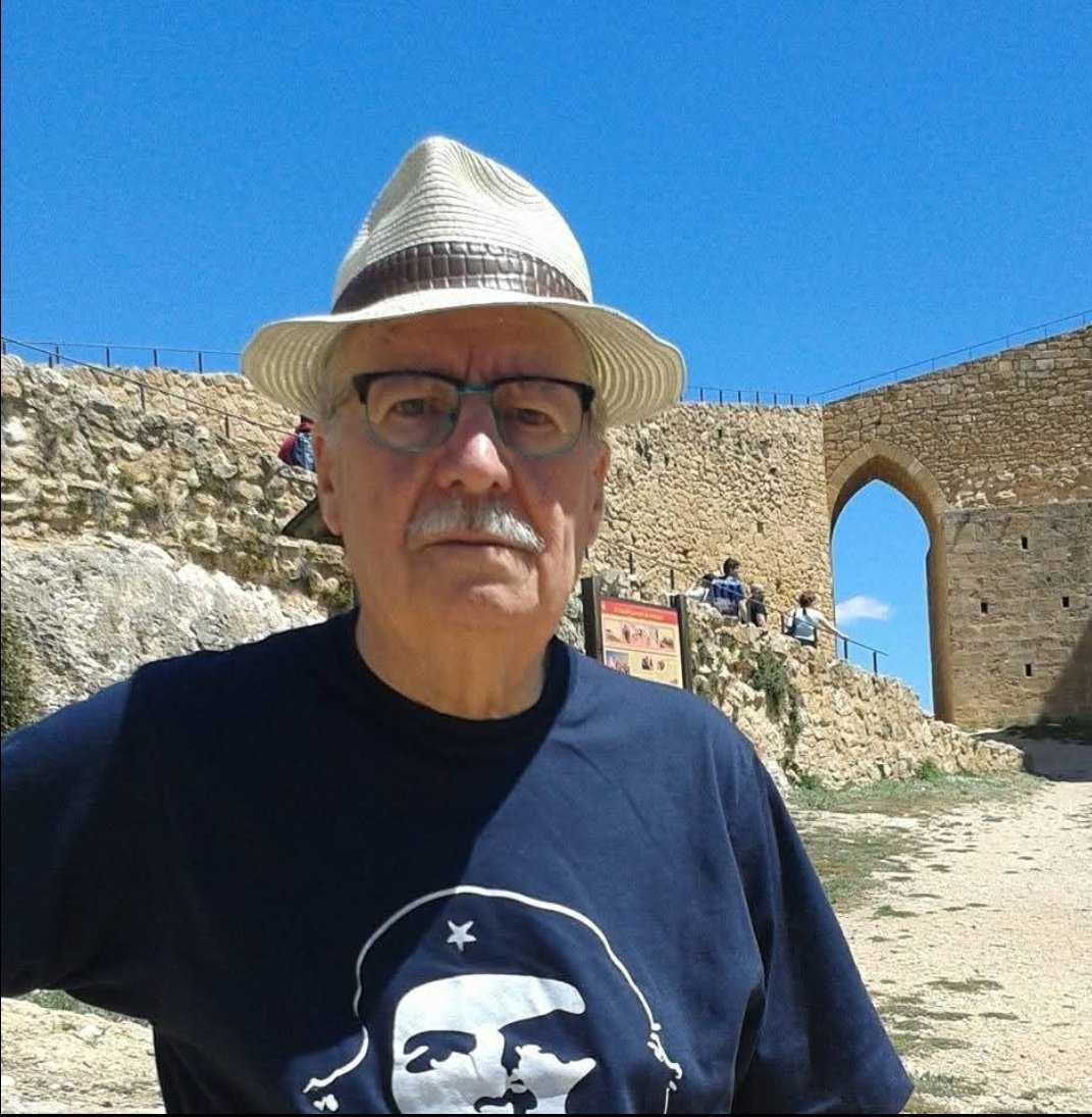 jordiedu's tweet photo. Recordo molt al pare votant l'1 d'octubre, emocionat, un montesí crescut a l'exili de França que votava per la llibertat de la terra que tant estimava. Va morir un any i mig després, amb el record d'aquella victòria.

T'estimo papa, visca Catalunya lliure. https://t.co/H3aR5lUmVe